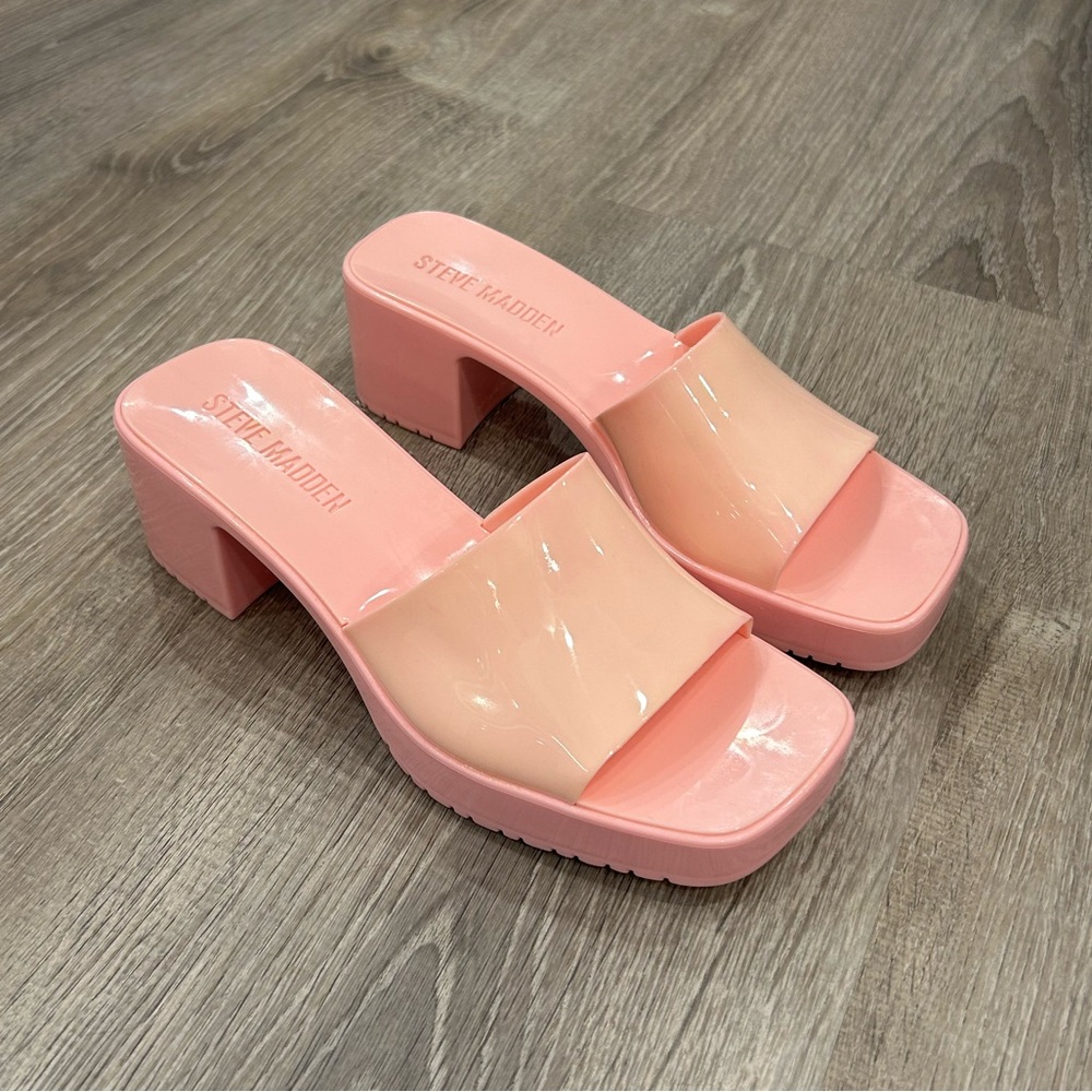 Steve Madden size 6 Harlin sandal